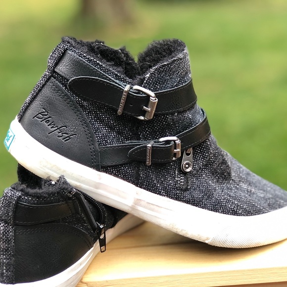 blowfish slip on sneakers